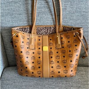 MCM Liz Medium Reversible Tote